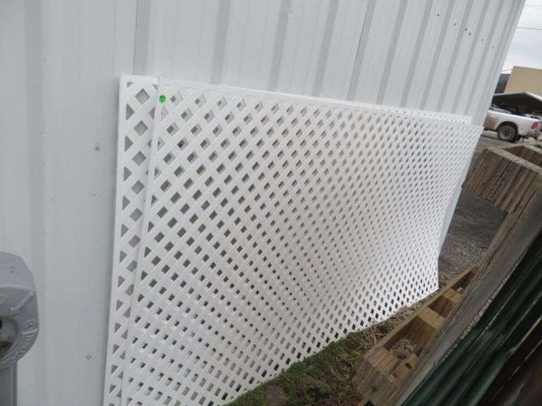 Plastic Lattice 4x8 Sheets 2pcs Lambrecht Auction, Inc.
