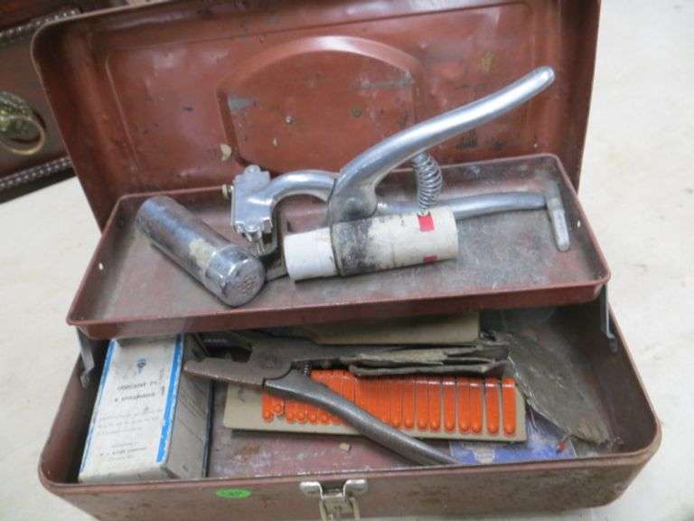 Cattle Tagging And Tattoo Equipment Lambrecht Auction, Inc.