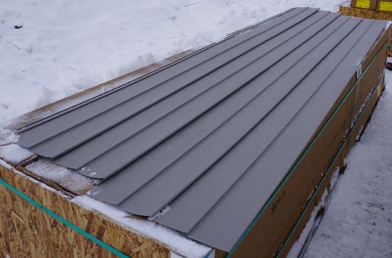 Harvard Slate Cedar D5 Vinyl Siding 12' Lambrecht Auction, Inc.