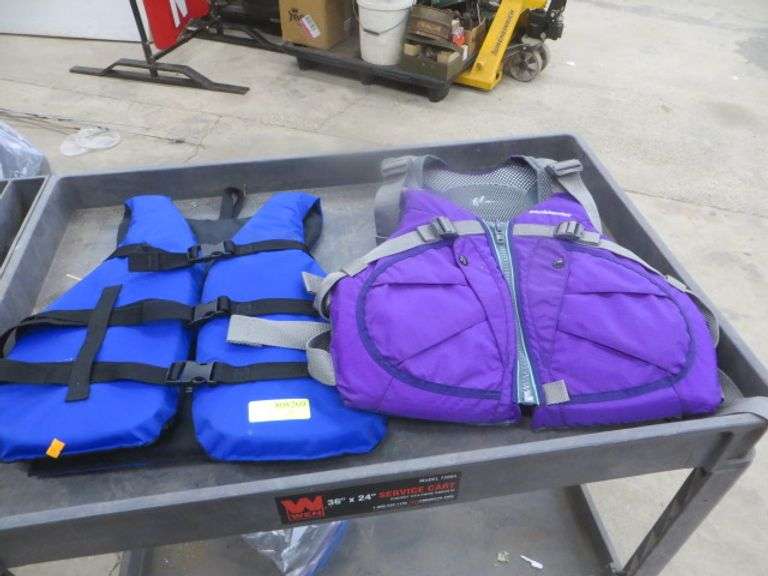 Life Vests Lambrecht Auction, Inc.