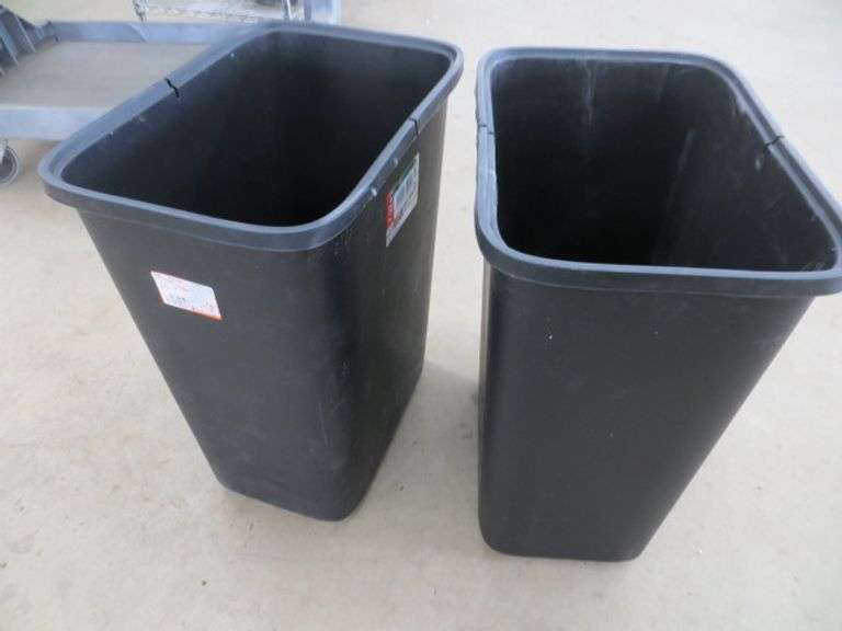 Two 20.4gal Plastic Garbage Cans Lambrecht Auction, Inc.