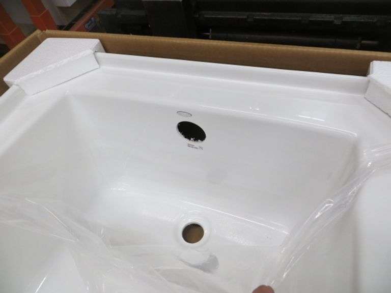 kohler fiberglass tub