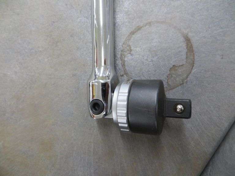 Husky Ratcheting Breaker bar Lambrecht Auction, Inc.