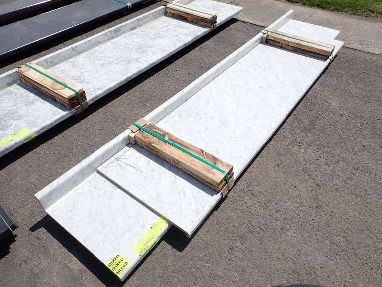 Laminate Countertops 10' Mixed lengths, widths and profiles. *See