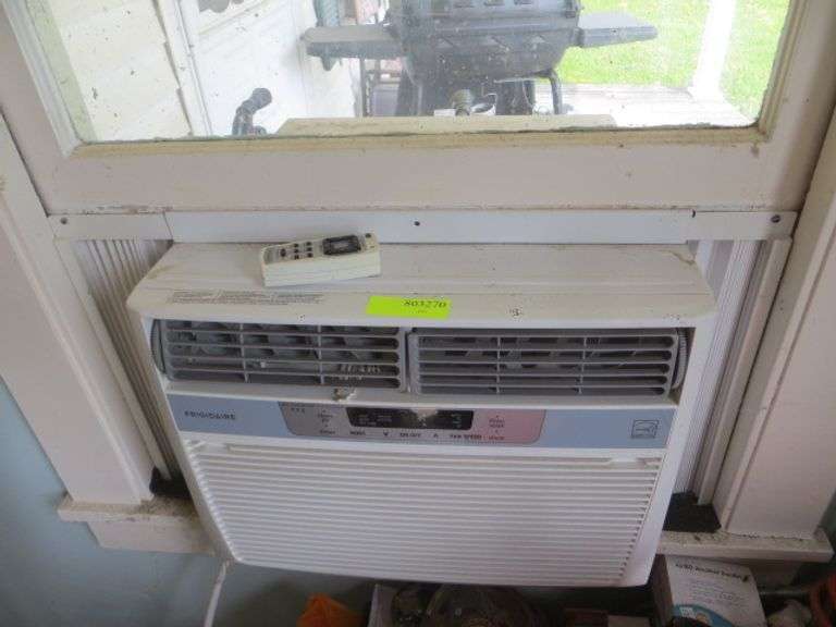 Frigidaire Window Air Conditioner Lambrecht Auction, Inc.
