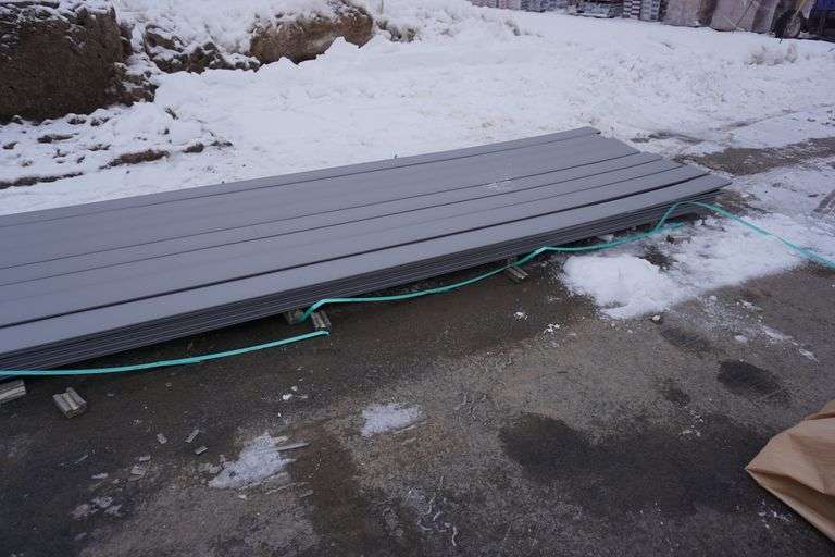 Ironstone Composite Decking 1"x6"x20' Lambrecht Auction, Inc.