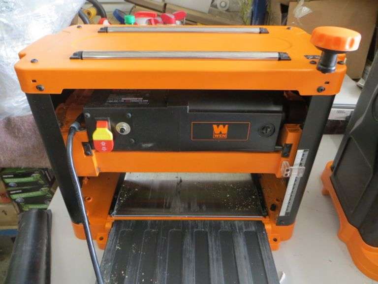 Wen 12.5" Thickness Planer Lambrecht Auction, Inc.