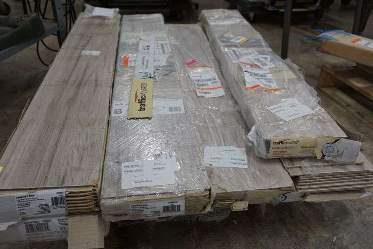 TrafficMaster Laminate Flooring Lakeshore P Stone Lambrecht Auction, Inc.