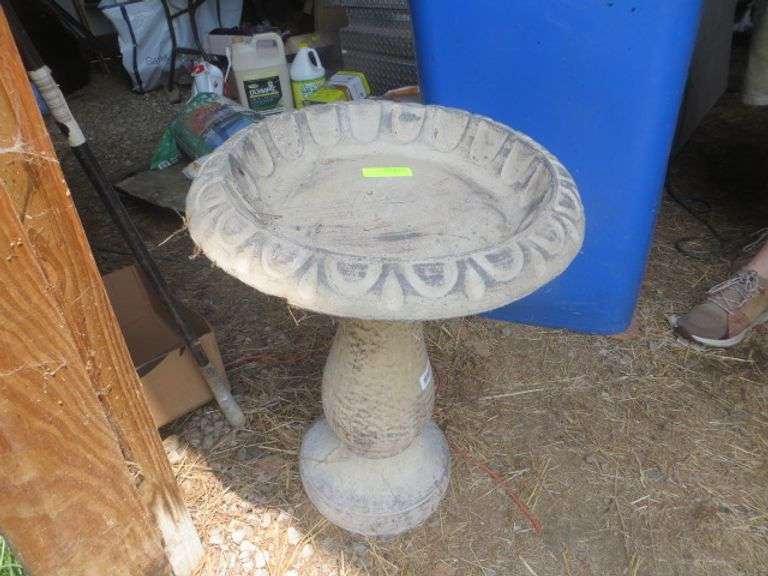 Concrete Bird Bath Lambrecht Auction, Inc.