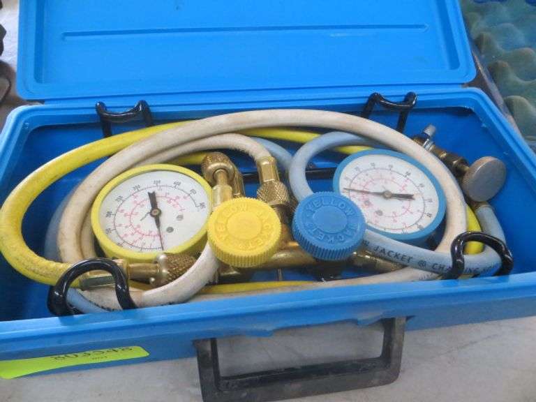 Yellow Jacket AC Gauges Lambrecht Auction, Inc.