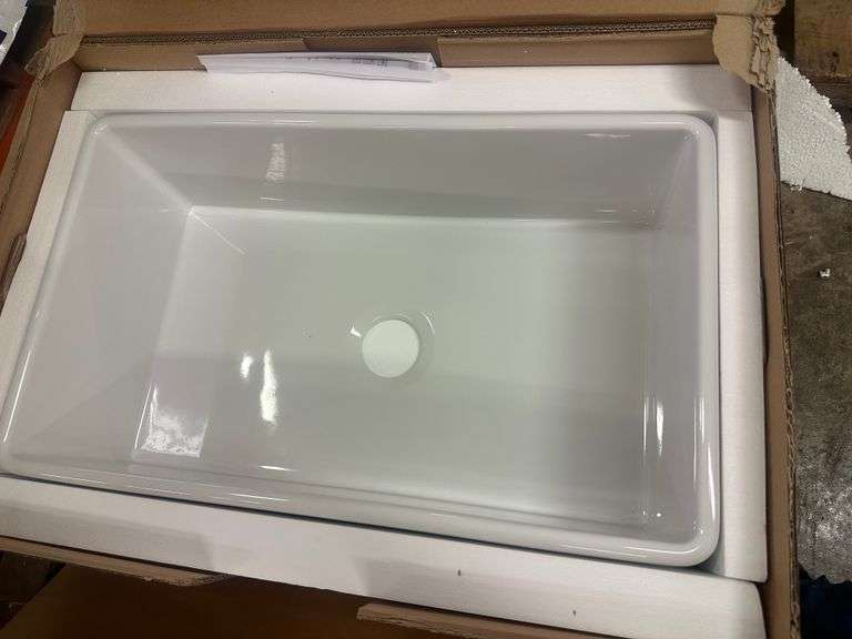 Glacier Bay Farmhouse ApronFront Fireclay 24 in. Single Bowl Kitchen Sink in White with Bottom