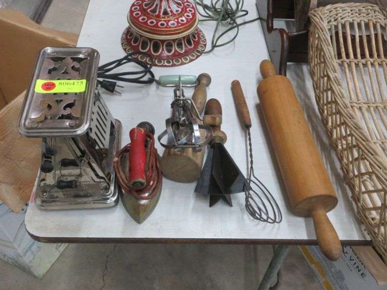 Old Kitchen Items - Lambrecht Auction, Inc.