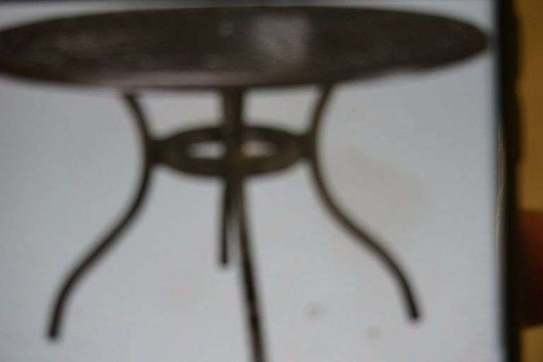 Phoenix Hammered Bronze Round Aluminum Outdoor Dining Table Lambrecht