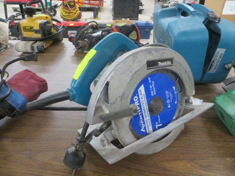 Makita 7 25 Circular Saw Lambrecht Auction Inc makita-7-25-circular-saw-lambrecht-auction-inc