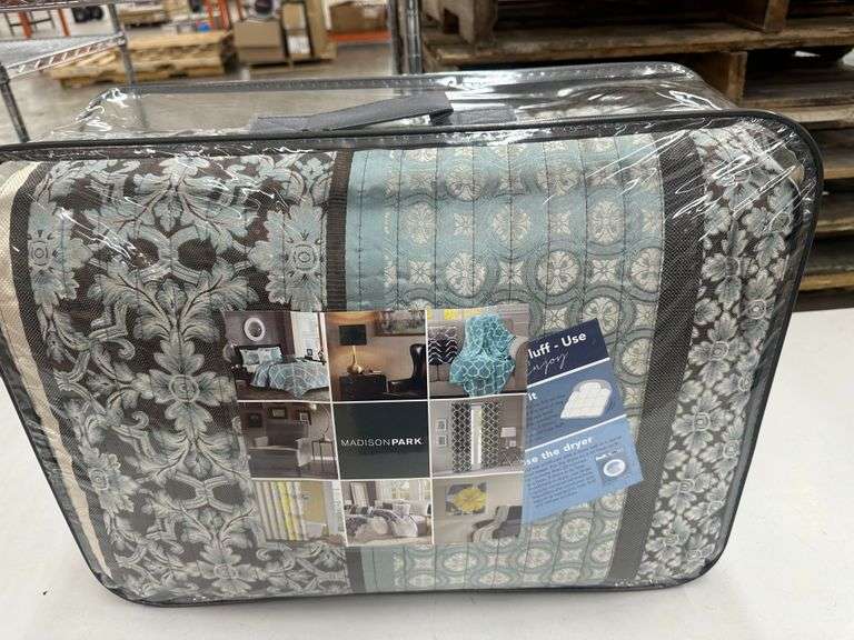 King/Cali King 5pc Coverlet Set Lambrecht Auction, Inc.