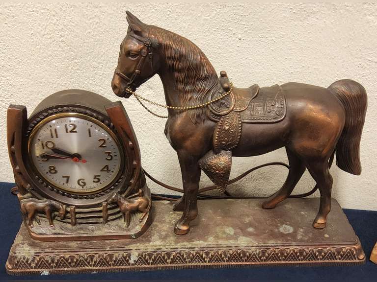 2 decorative horse mantle clocks (1 missing clock) Lindsay Auctions