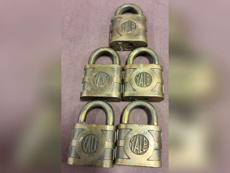 5 pad locks (no keys) Lindsay Auctions & Realty LLC