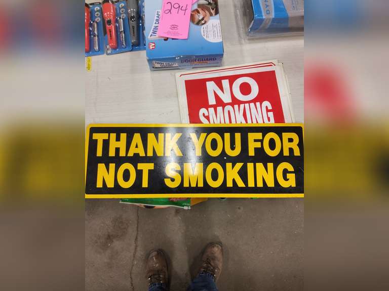 No smoking signs Lindsay Auctions & Realty LLC