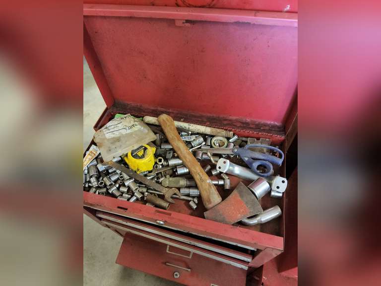 Test Rite tool box on wheels WITH CONTENTS (SEE PICS/ HEAVY/ BRING HELP