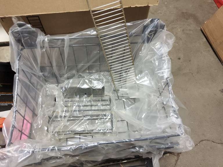 4 Gladiator wire baskets & 1 shelf Lindsay Auctions & Realty LLC