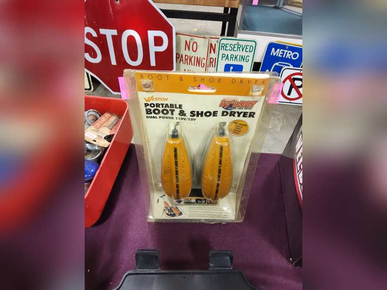 Weston Portable boot & shoe dryer dual power 110v/12v Lindsay