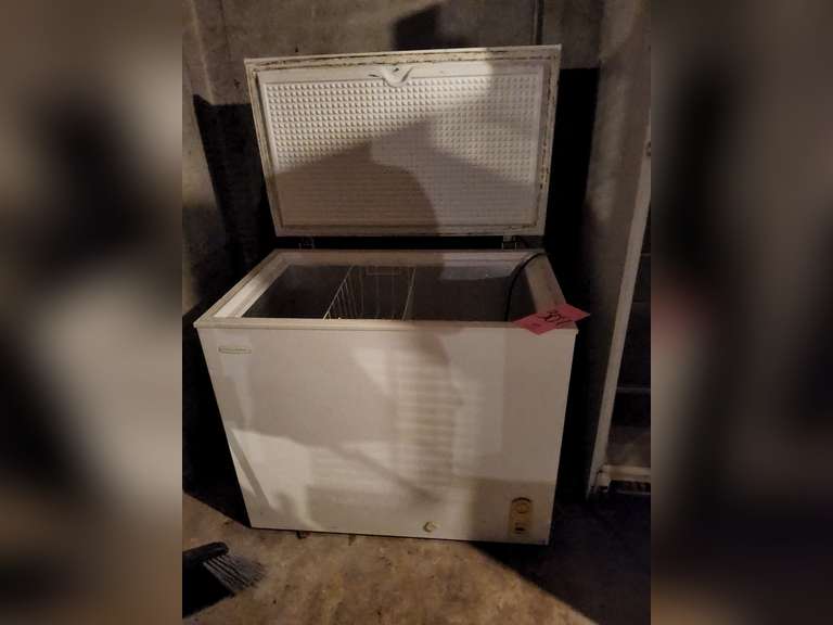 Holiday chest freezer (untested) Lindsay Auctions & Realty LLC