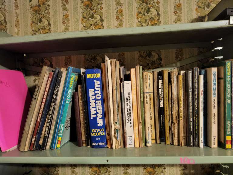 Auto Parts books & Chilton manuals Lindsay Auctions & Realty LLC