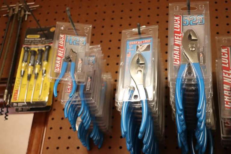 CHANNEL LOCK PLIERS IN VARIOUS SIZES Lawler Auction Company