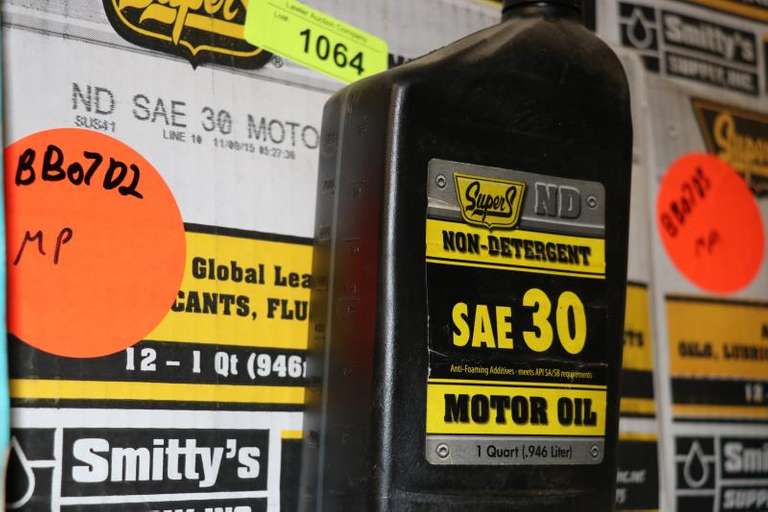BOX OF SUPERS NONDETERGENT SAE 30 MOTOR OIL Lawler Auction Company