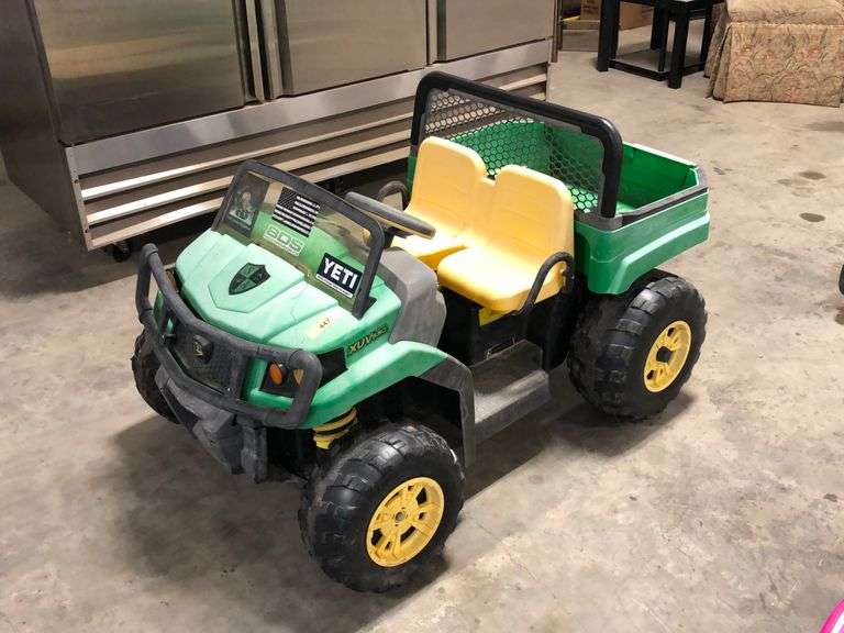 KIDS JOHN DEERE GATOR Lawler Auction Company
