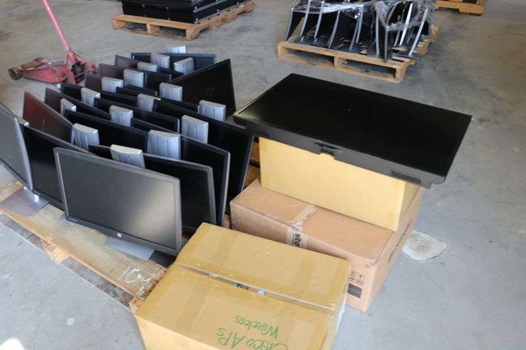LOT OF THREE (3) BOXES OF CISCO WIRELESS APS & (15) MONITORS / (1) LG