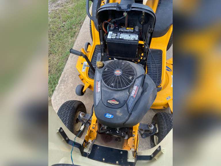 Cub Cadet Riding Mower Leap Auctions, LLC