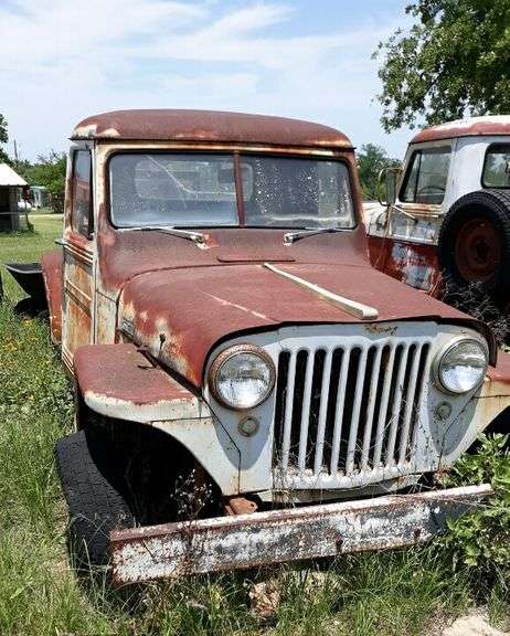 Phil and Bonnie Davis Living estate Online Auction