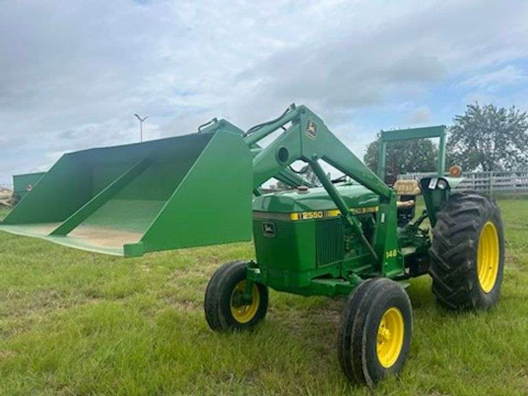 John Deere 2550 Tractor UN Mexia, TX Leap Auctions, LLC