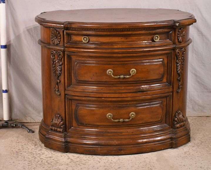 Hickory White carved oval 3 drawer bachelor's chest; 8280020 R.H
