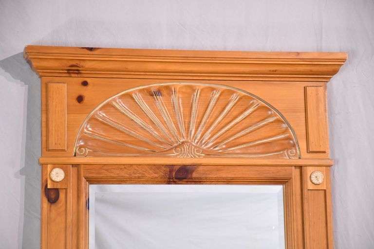 Pulaski carved pine hall tree with beveled mirrors; 747620 R.H. Lee