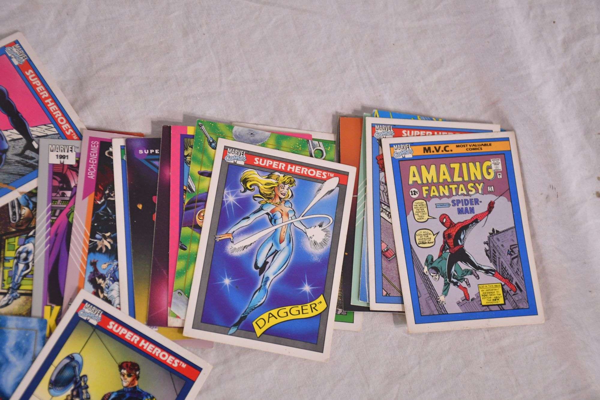 Group of miscellaneous comic book collector's cards; 55-8085 - R.H. Lee &  Co. Auctioneers
