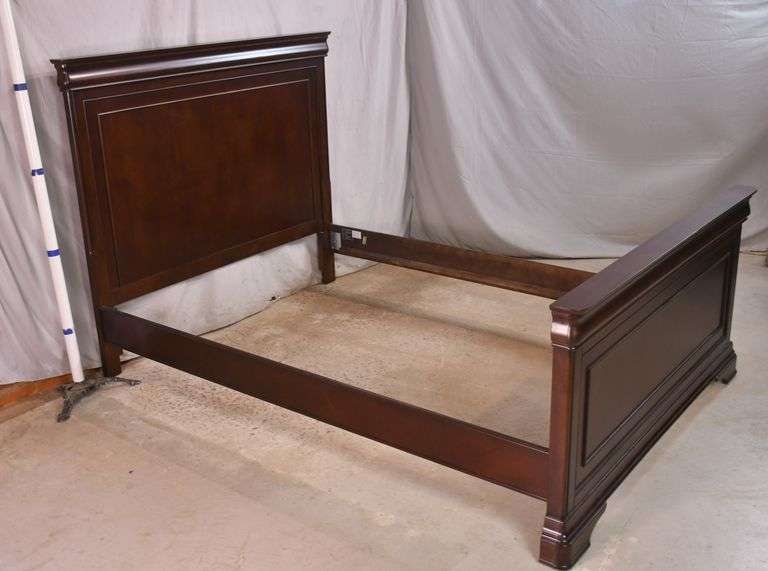 Haverty's cherry full size bed with rails; 1133029 R.H. Lee & Co