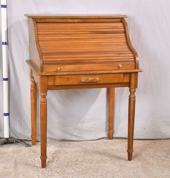 Narrow oak rolltop writing desk; 1138004 R.H. Lee & Co. Auctioneers
