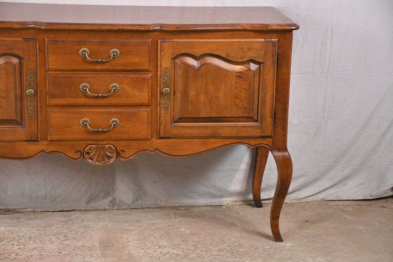 Ethan Allen country French style sideboard; 681098 R.H. Lee & Co