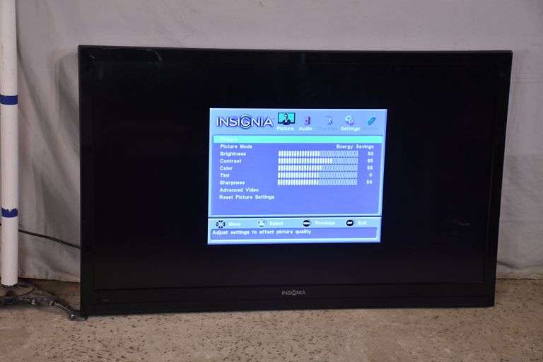 Insignia 49" flat screen LCD TV; 1138008 R.H. Lee & Co. Auctioneers