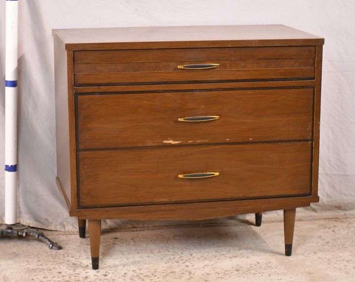Stylemaker midcentury style 3 drawer bachelor's chest with formica top