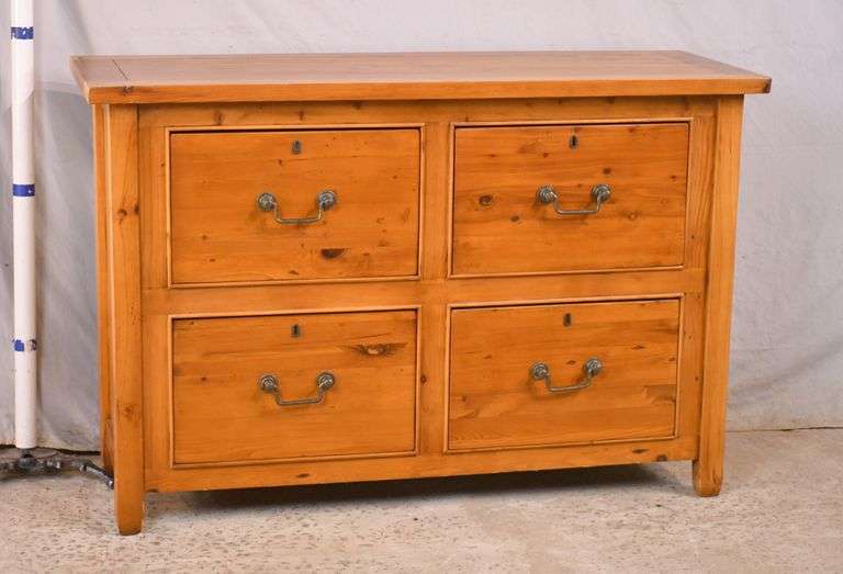 Pine 4 drawer credenza; 681733 R.H. Lee & Co. Auctioneers