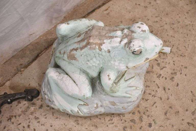 Concrete frog fountain; 13024250 R.H. Lee & Co. Auctioneers