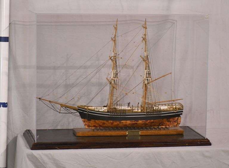 Large model ship "Newsboy" in protective plexiglass case; 14416004 R