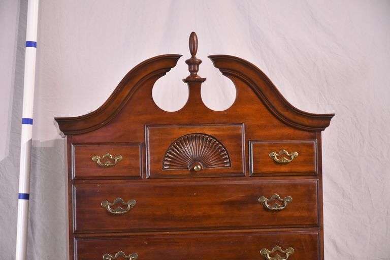 Thomasville cherry Queen Anne style 2 part highboy; 3362894 R.H. Lee
