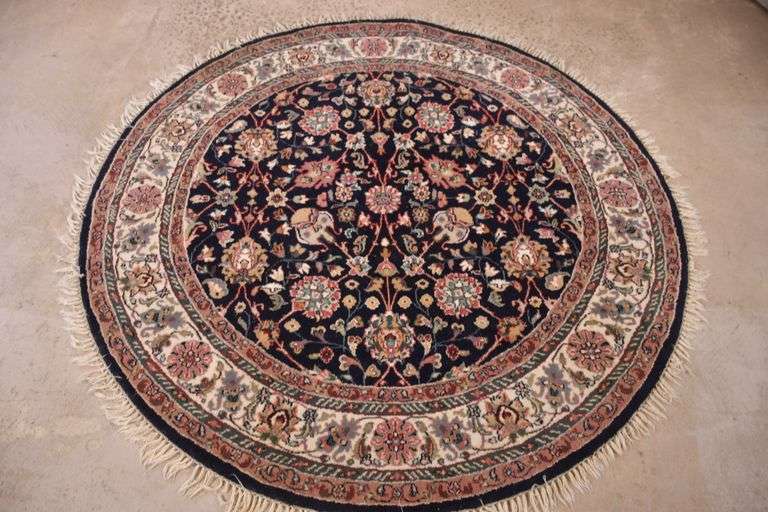 6x6 round hand knotted rug with navy blue field; 371969 R.H. Lee