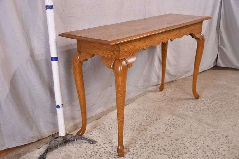 Oak Queen Anne style sofa table; 7410351 R.H. Lee & Co. Auctioneers