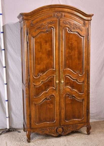 Henredon arch top French style armoire with fitted interior; 68-3592 ...