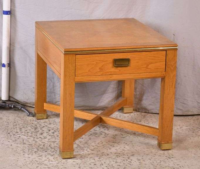 Thomasville single drawer side table with banded top; 13024435 R.H